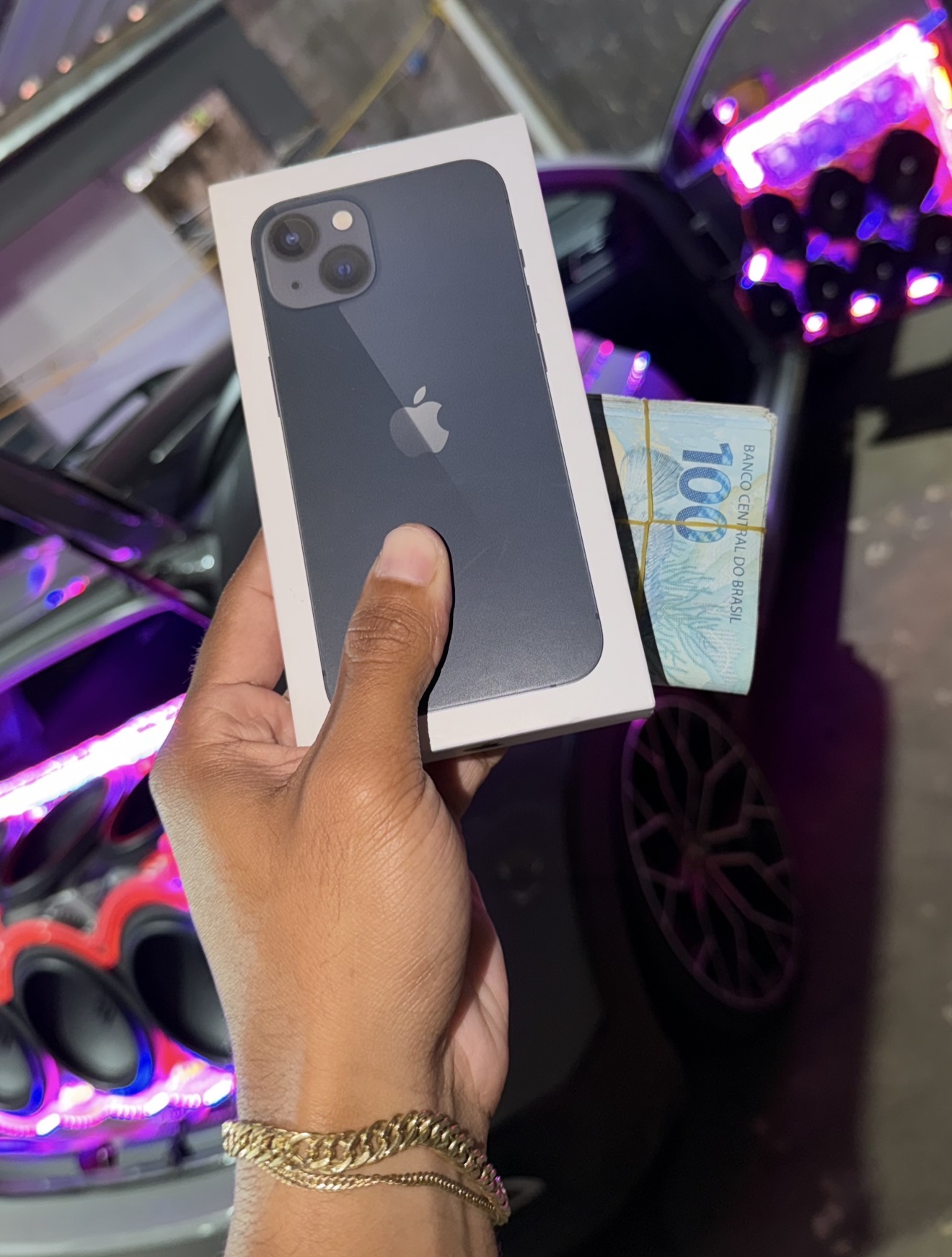 iphone 13 ou $3.000 no pix